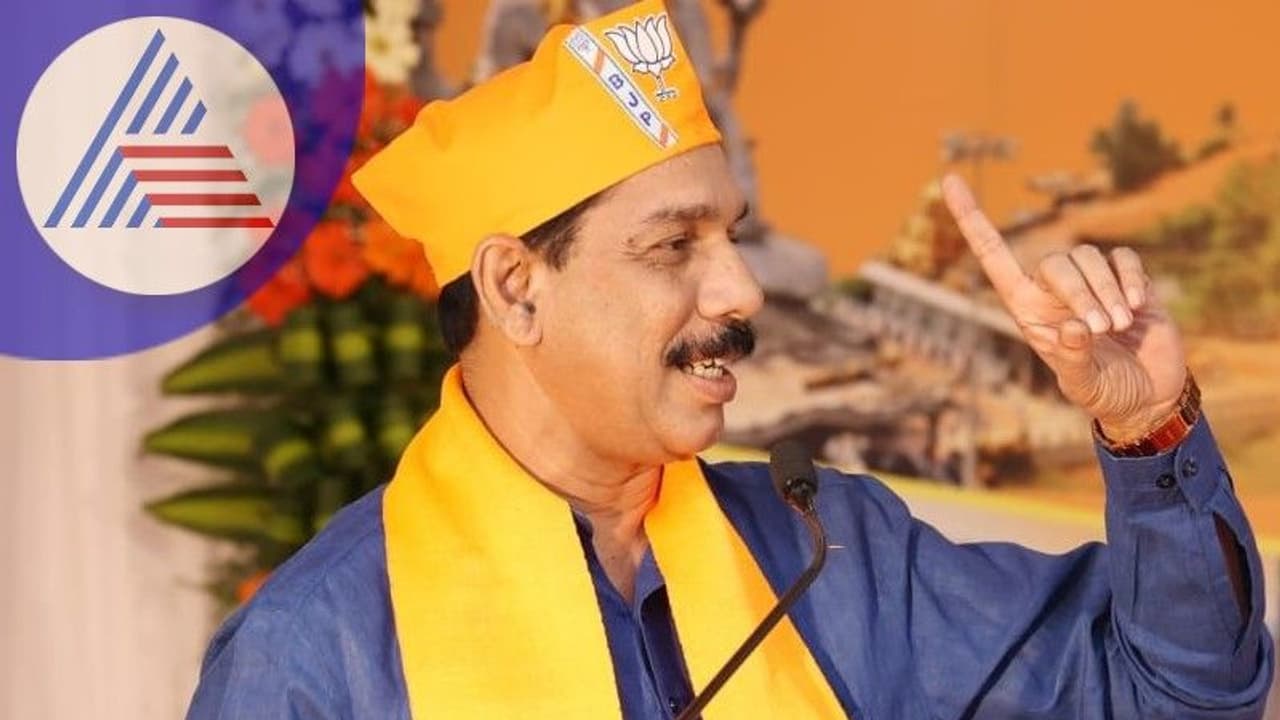 Uttara Kannada News: ಈಗಿನ ಕಾಂಗ್ರೆಸ್ ಪಕ್ಷವೇ ನಕಲಿ: ನಳಿನ್ ಕುಮಾರ ಕಟೀಲ್ Uttara Kannada News: ಈಗಿನ ಕಾಂಗ್ರೆಸ್ ಪಕ್ಷವೇ ನಕಲಿ: ನಳಿನ್ ಕುಮಾರ ಕಟೀಲ್