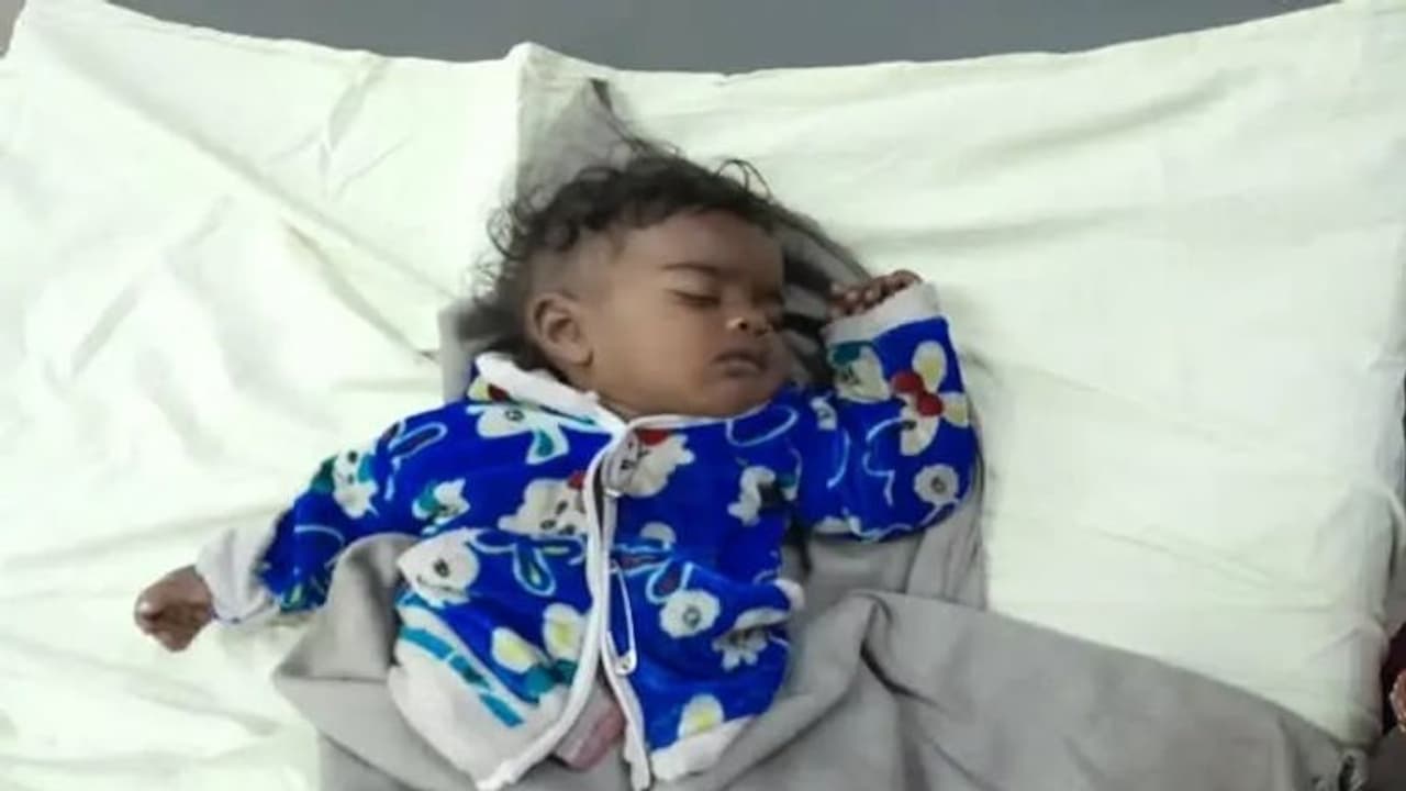 27 करोड़ की लागत से बने फ्लाई ओवर का खराब कंस्ट्रक्शन आया सामने, ऊपर से गिरे पत्थर ने ले ली मासूम की जान