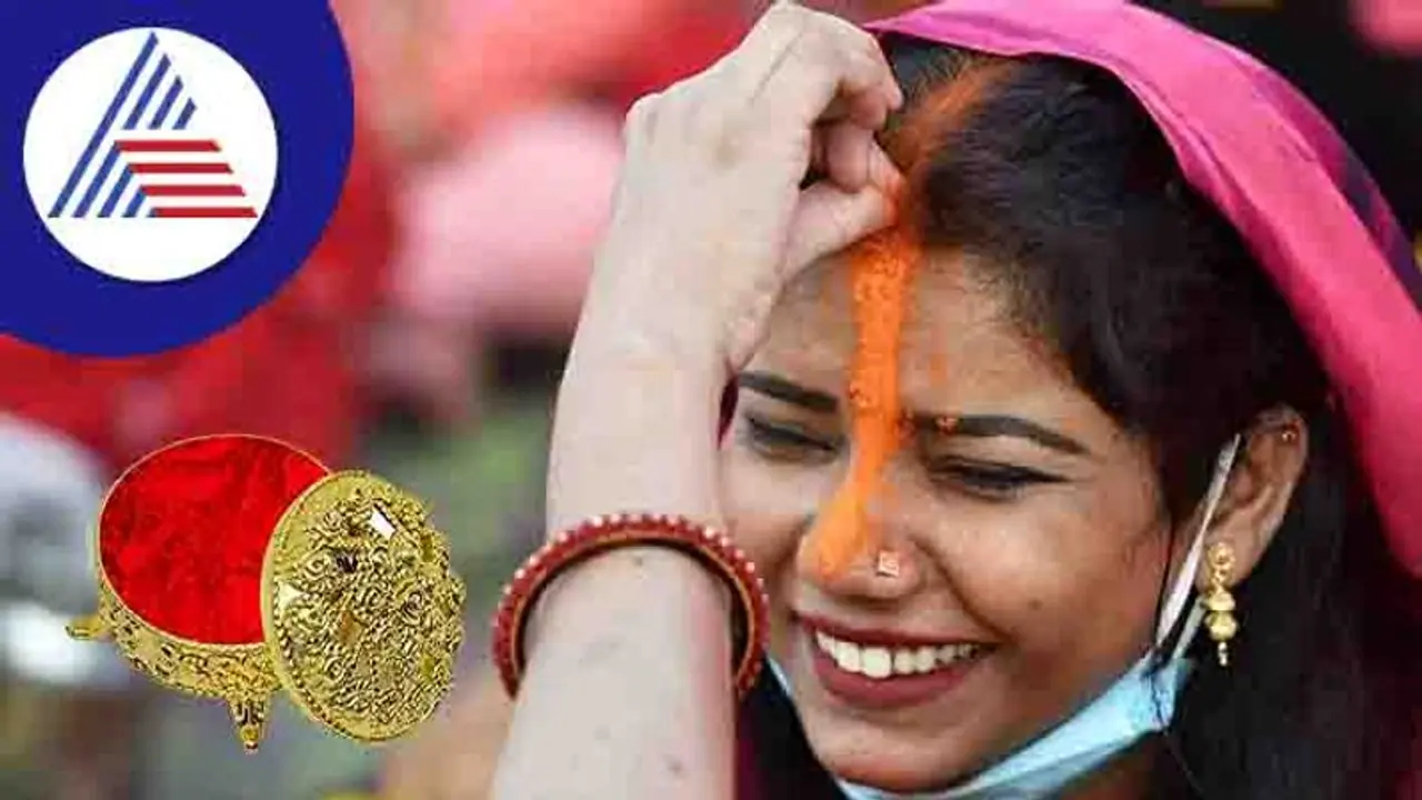 ಮೂಗಿನ ಮೇಲೆ ಮಹಿಳೆಯರು ಸಿಂಧೂರ ಹಚ್ಚೋದು ಏಕೆ? ಮೂಗಿನ ಮೇಲೆ ಮಹಿಳೆಯರು ಸಿಂಧೂರ ಹಚ್ಚೋದು ಏಕೆ?