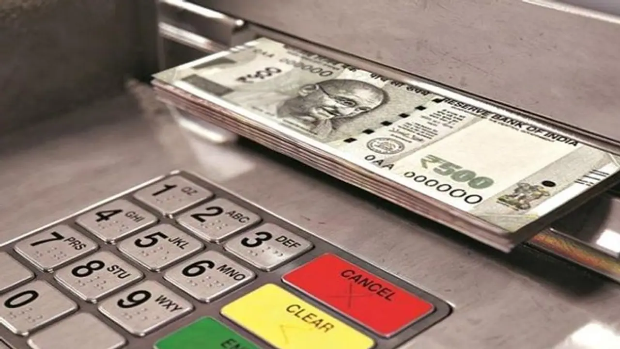 വിലക്കയറ്റവും ചെലവും കണക്കിലെടുത്തു; സന്തോഷ വാര്ത്തയുമായി കേന്ദ്ര സര്ക്കാര്, ജീവനക്കാര്ക്ക് വലിയ ആശ്വാസം വിലക്കയറ്റവും ചെലവും കണക്കിലെടുത്തു; സന്തോഷ വാര്ത്തയുമായി കേന്ദ്ര സര്ക്കാര്, ജീവനക്കാര്ക്ക് വലിയ ആശ്വാസം