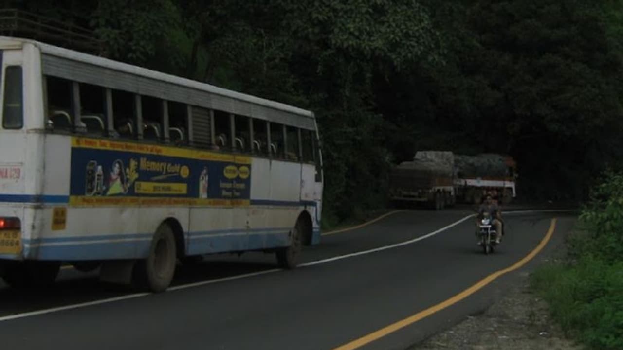 റോഡ് നിർമ്മാണം: അട്ടപ്പാടി ചുരത്തിൽ ഗതാഗതം ഡിസംബർ 26 മുതൽ 31 വരെ നിരോധിക്കും റോഡ് നിർമ്മാണം: അട്ടപ്പാടി ചുരത്തിൽ ഗതാഗതം ഡിസംബർ 26 മുതൽ 31 വരെ നിരോധിക്കും