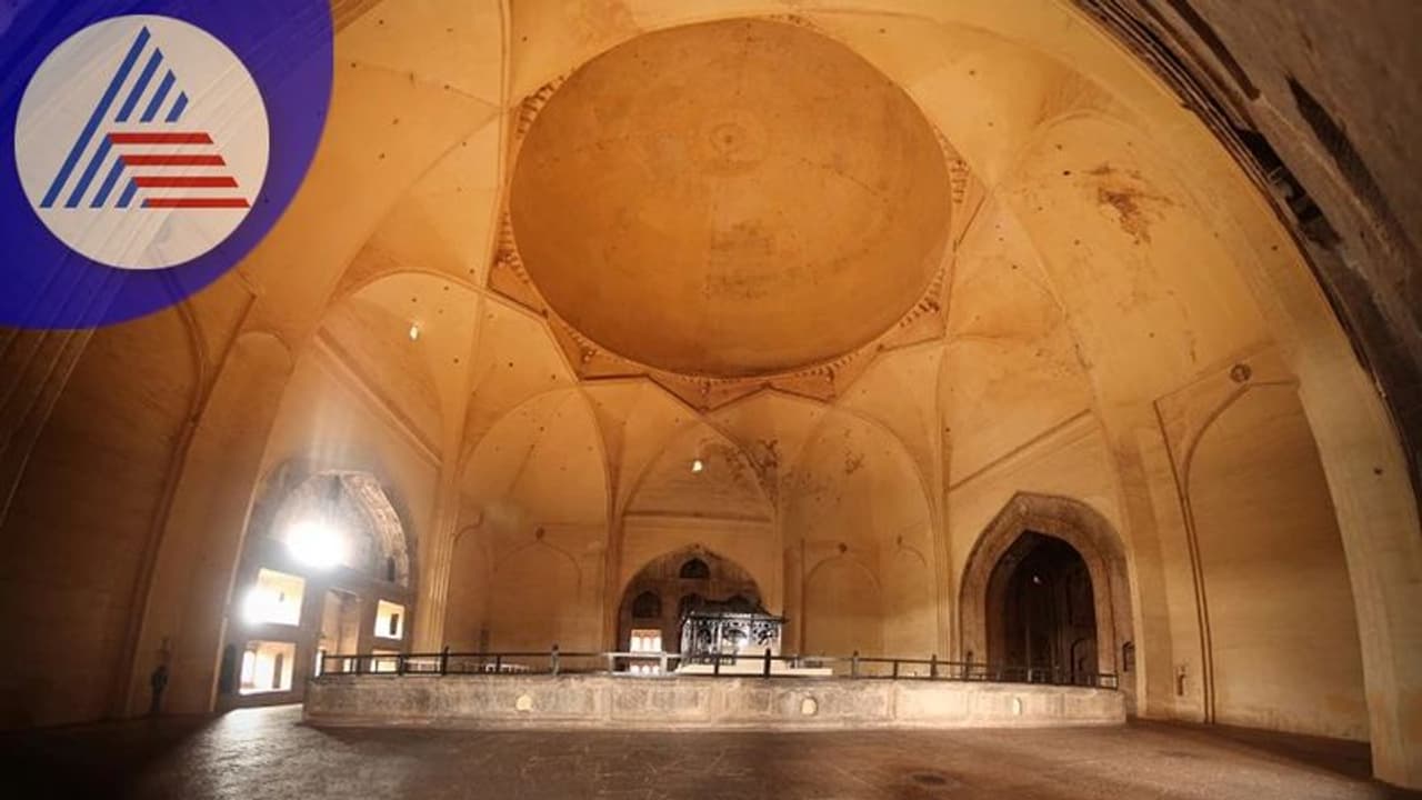 Vijayapura Crime: ಬಲವಂತದ ಮದುವೆ ಒಲ್ಲೆನೆಂದು ಗೋಳಗುಮ್ಮಟದಿಂದ ಹಾರಿ ಪ್ರಾಣಬಿಟ್ಟ ಯುವತಿ Vijayapura Crime: ಬಲವಂತದ ಮದುವೆ ಒಲ್ಲೆನೆಂದು ಗೋಳಗುಮ್ಮಟದಿಂದ ಹಾರಿ ಪ್ರಾಣಬಿಟ್ಟ ಯುವತಿ