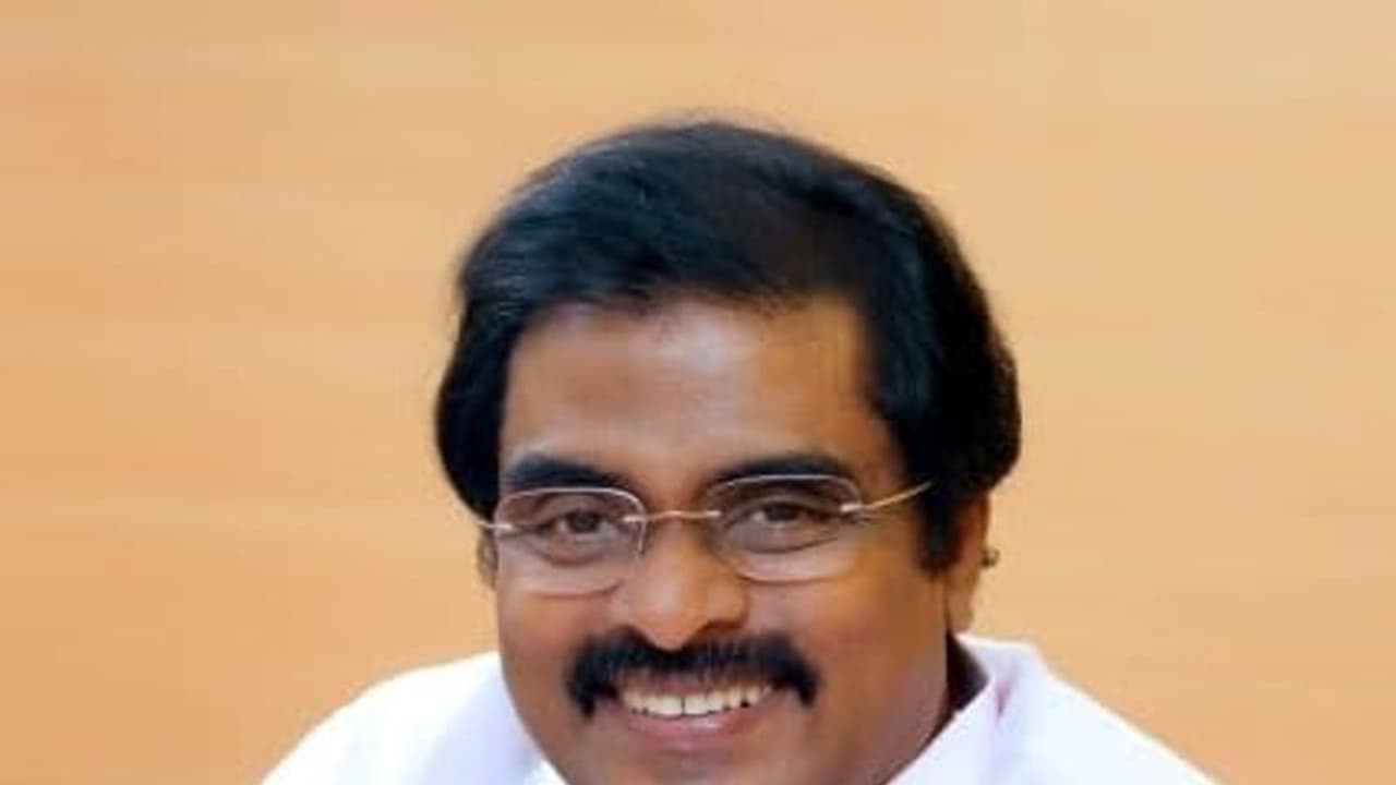 முன்னாள் எம்பி திடீர் மரணம்..! அதிர்ச்சியில் திமுக நிர்வாகிகள் முன்னாள் எம்பி திடீர் மரணம்..! அதிர்ச்சியில் திமுக நிர்வாகிகள்