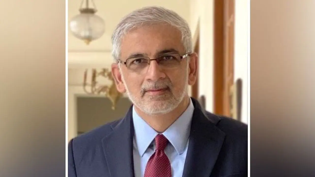 'A 19 year old was slapped': Jet Airways CEO Sanjiv Kapoor recalls an incident, backs IndiGo air hostess 'A 19 year old was slapped': Jet Airways CEO Sanjiv Kapoor recalls an incident, backs IndiGo air hostess