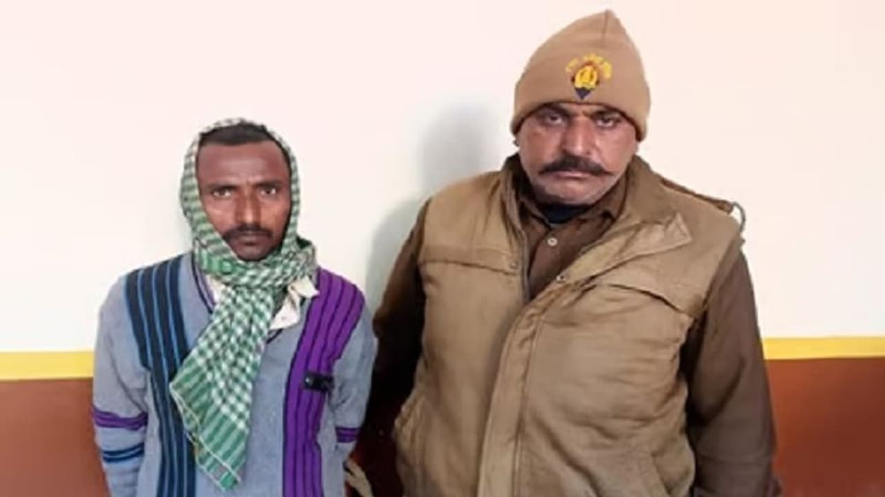 चीखते रहे मासमू नहीं पसीजा दिल: बाजार से गंडासा खरीद पत्थर से तेज की धार, रात में पत्नी को दी दर्दनाक मौत चीखते रहे मासमू नहीं पसीजा दिल: बाजार से गंडासा खरीद पत्थर से तेज की धार, रात में पत्नी को दी दर्दनाक मौत