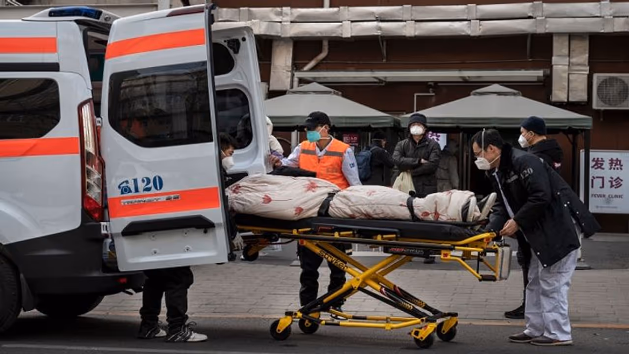 Covid in China: சீனா பேரழிவைச் சந்திக்கும்!தினசரி 10 லட்சம் பேருக்கு கொரோனா தொற்று!5,000 பேர் உயிரிழக்கலாம் Covid in China: சீனா பேரழிவைச் சந்திக்கும்!தினசரி 10 லட்சம் பேருக்கு கொரோனா தொற்று!5,000 பேர் உயிரிழக்கலாம்