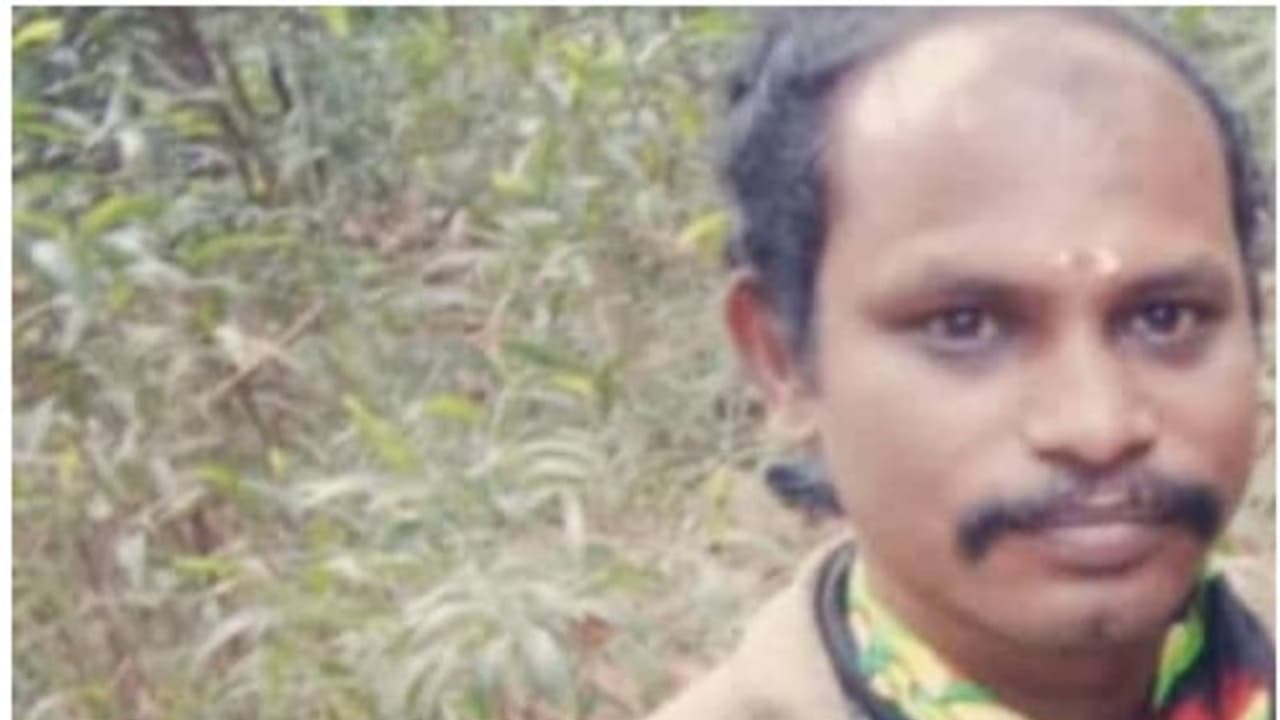 ഗുരുതരമായി പൊള്ളലേറ്റ യുവാവിനെ കാട്ടിലൂടെ മണിക്കൂറോളം ചുമന്നു; എങ്കിലും ജീവന് രക്ഷിക്കാന് കഴിഞ്ഞില്ല ഗുരുതരമായി പൊള്ളലേറ്റ യുവാവിനെ കാട്ടിലൂടെ മണിക്കൂറോളം ചുമന്നു; എങ്കിലും ജീവന് രക്ഷിക്കാന് കഴിഞ്ഞില്ല