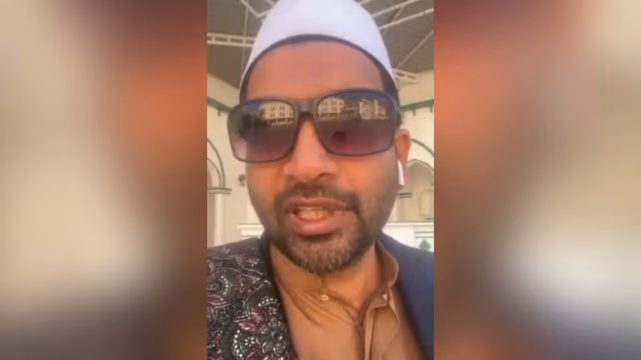 'യെമനിൽ വന്നത് സൂഫിസവും അറബികും പഠിക്കാൻ'; കാണാതായതല്ലെന്ന് കാസർകോട് സ്വദേശി, വീഡിയോ സന്ദേശം പുറത്ത് 'യെമനിൽ വന്നത് സൂഫിസവും അറബികും പഠിക്കാൻ'; കാണാതായതല്ലെന്ന് കാസർകോട് സ്വദേശി, വീഡിയോ സന്ദേശം പുറത്ത്