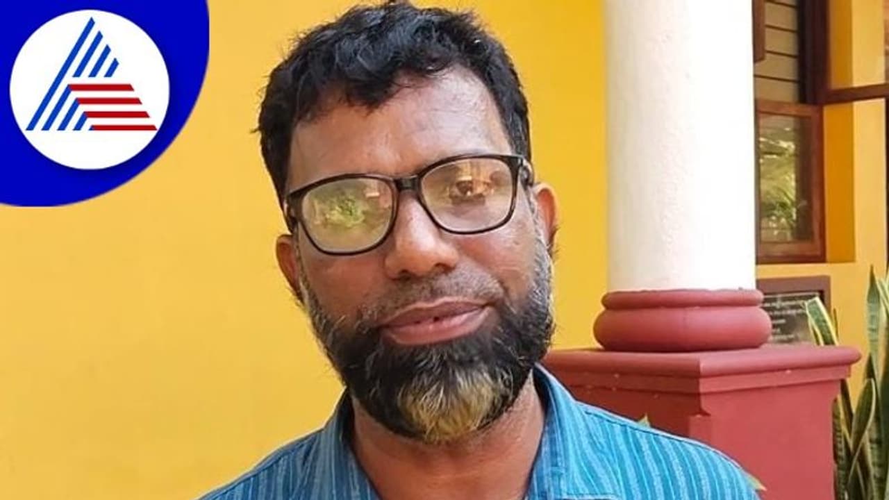 Udupi: ಧರ್ಮ ದಂಗಲ್ಗೆ ಕೌಂಟರ್ ನೀಡಲು ಎಸ್ಡಿಪಿಐ ರೆಡಿ Udupi: ಧರ್ಮ ದಂಗಲ್ಗೆ ಕೌಂಟರ್ ನೀಡಲು ಎಸ್ಡಿಪಿಐ ರೆಡಿ