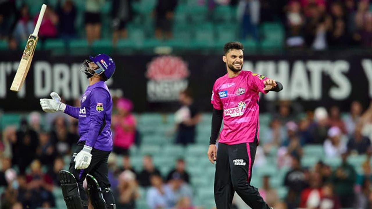 BBL: ஆசிஃப் அலி காட்டடி போராட்டம் வீண்.. சிட்னி சிக்ஸர்ஸிடம் போராடி தோற்ற ஹோபர்ட் ஹரிகேன்ஸ் BBL: ஆசிஃப் அலி காட்டடி போராட்டம் வீண்.. சிட்னி சிக்ஸர்ஸிடம் போராடி தோற்ற ஹோபர்ட் ஹரிகேன்ஸ்