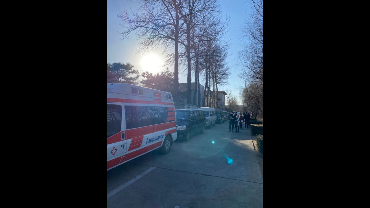 Covid in China: சீனாவில் என்ன நடக்கிறது? மிரட்டும் கொரோனா உயிரிழப்பு!மயானத்தில் காத்திருக்கும் உடல்கள்