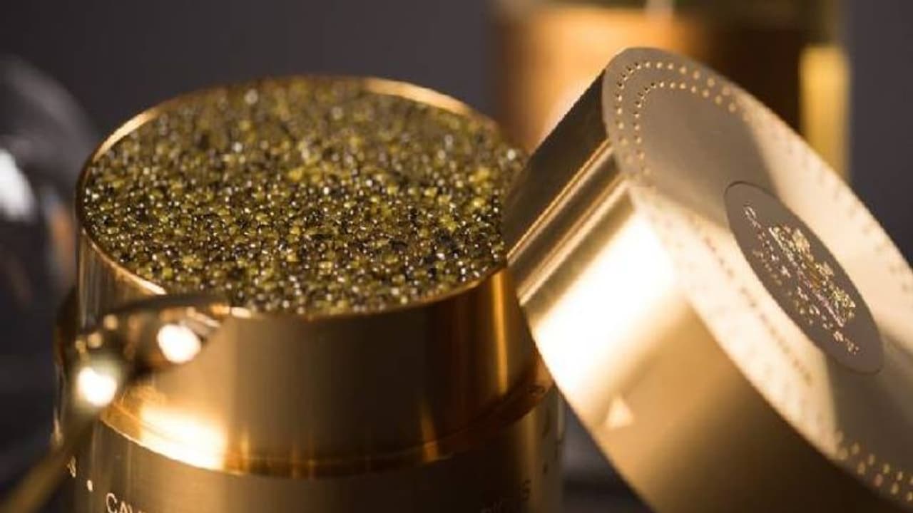 എന്തൊരു വില! കോടീശ്വരന്മാർ പോലും ഈ ഭക്ഷണങ്ങൾ കഴിക്കാൻ രണ്ടുവട്ടം ആലോചിക്കും എന്തൊരു വില! കോടീശ്വരന്മാർ പോലും ഈ ഭക്ഷണങ്ങൾ കഴിക്കാൻ രണ്ടുവട്ടം ആലോചിക്കും