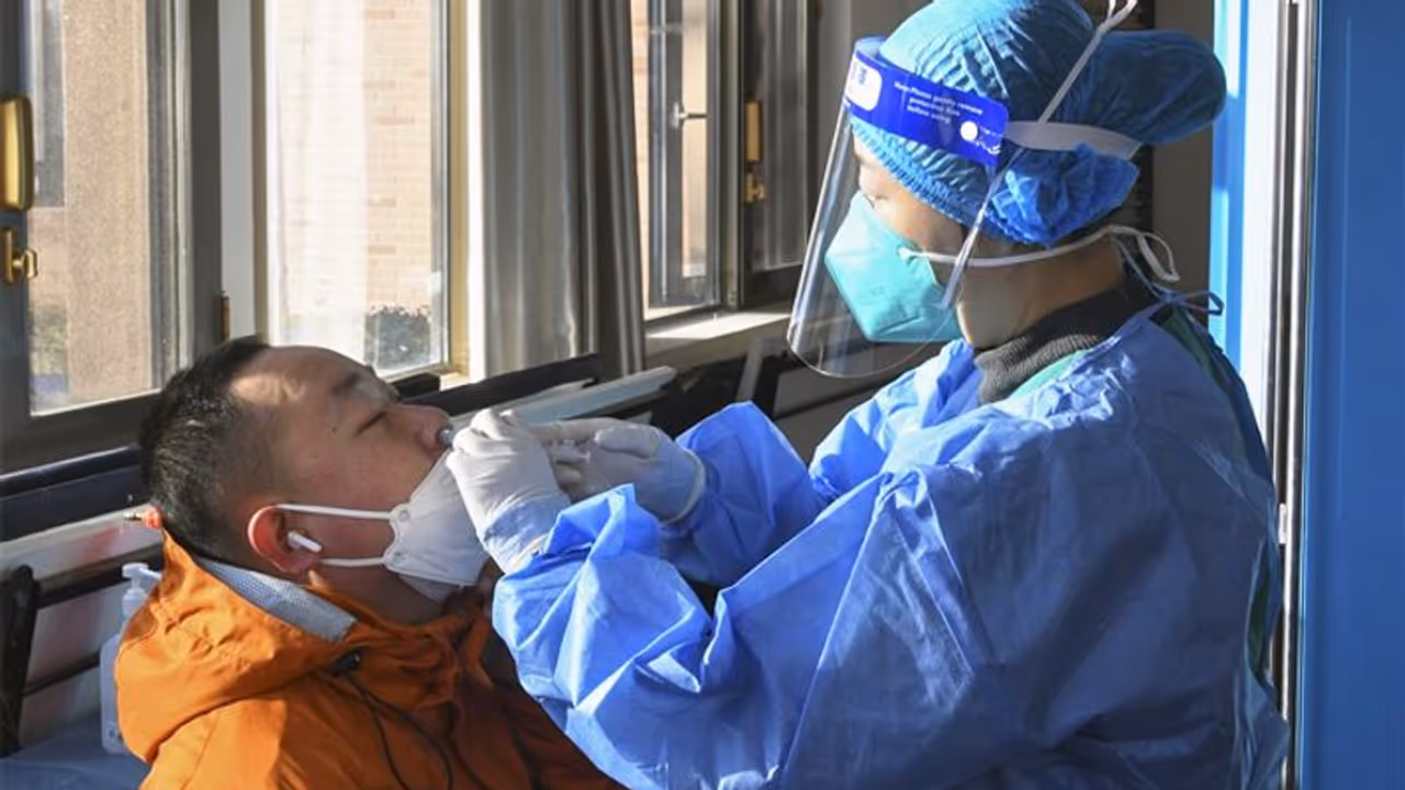 மூக்கு வழியாக செலுத்தப்படும் மருந்தை பூஸ்டர் டோசாக பயன்படுத்த அரசு அனுமதி மூக்கு வழியாக செலுத்தப்படும் மருந்தை பூஸ்டர் டோசாக பயன்படுத்த அரசு அனுமதி