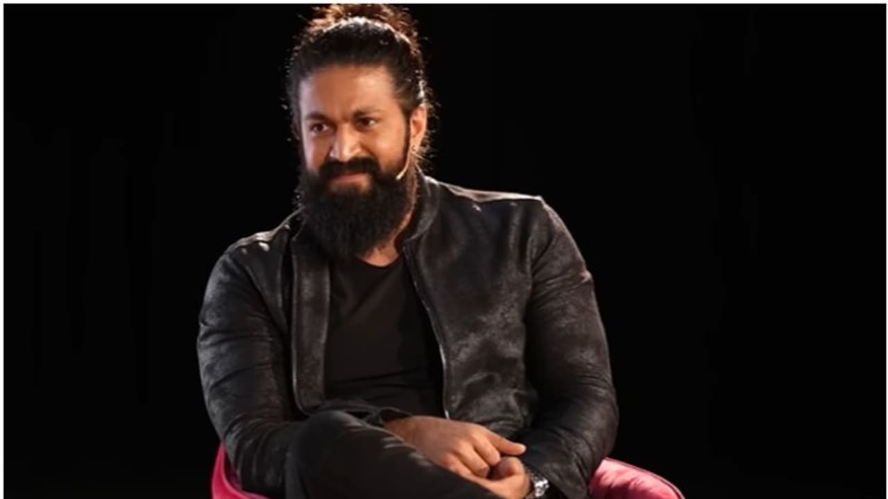 Yash; ನೆಪೋಟಿಸಂ ಬಗ್ಗೆ ರಾಕಿಂಗ್ ಸ್ಟಾರ್ ಹೇಳಿದ್ದೇನು? ಫ್ಯಾನ್ಸ್ ಹೃದಯ ಗೆದ್ದ ಯಶ್ ರಿಯಾಕ್ಷನ್ Yash; ನೆಪೋಟಿಸಂ ಬಗ್ಗೆ ರಾಕಿಂಗ್ ಸ್ಟಾರ್ ಹೇಳಿದ್ದೇನು? ಫ್ಯಾನ್ಸ್ ಹೃದಯ ಗೆದ್ದ ಯಶ್ ರಿಯಾಕ್ಷನ್