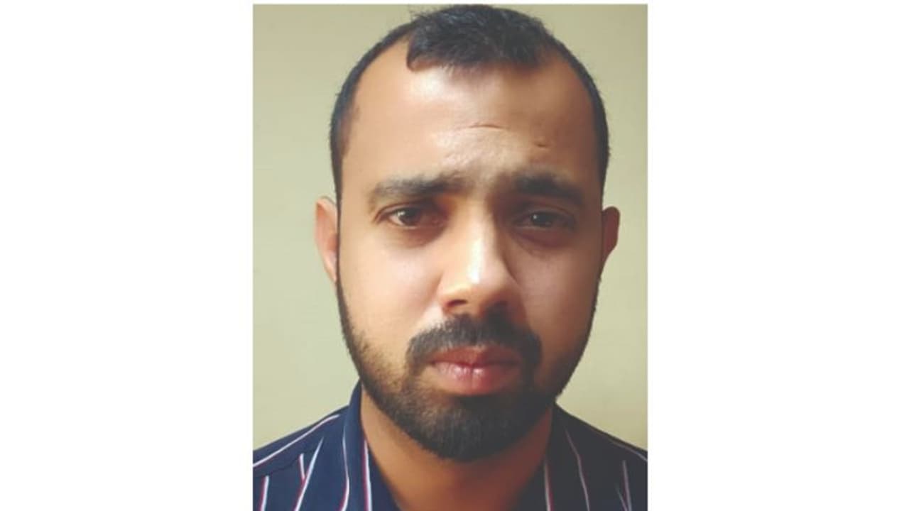 സഹയാത്രികയ്ക്ക് മുമ്പില് ലൈംഗിക വൈകൃതം: യുവാവ് അറസ്റ്റില് സഹയാത്രികയ്ക്ക് മുമ്പില് ലൈംഗിക വൈകൃതം: യുവാവ് അറസ്റ്റില്