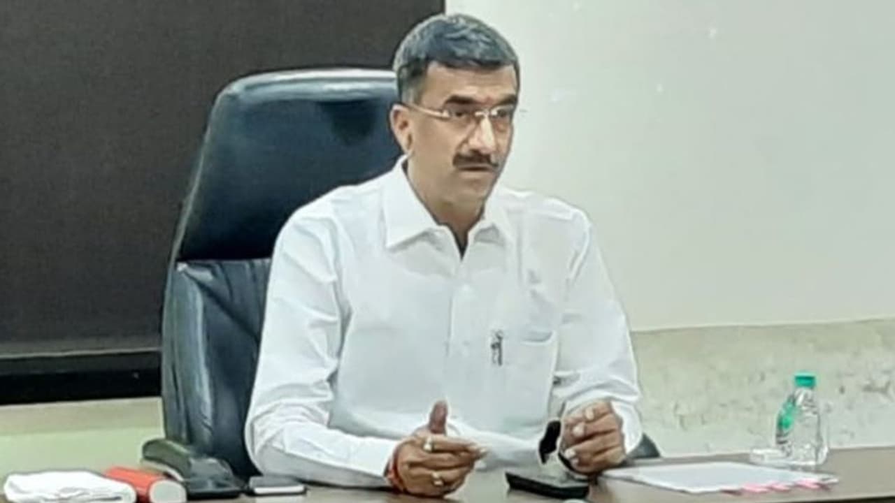 Maharashtra govt to pass '10 times more' effective resolution than Karantaka next week: Minister 