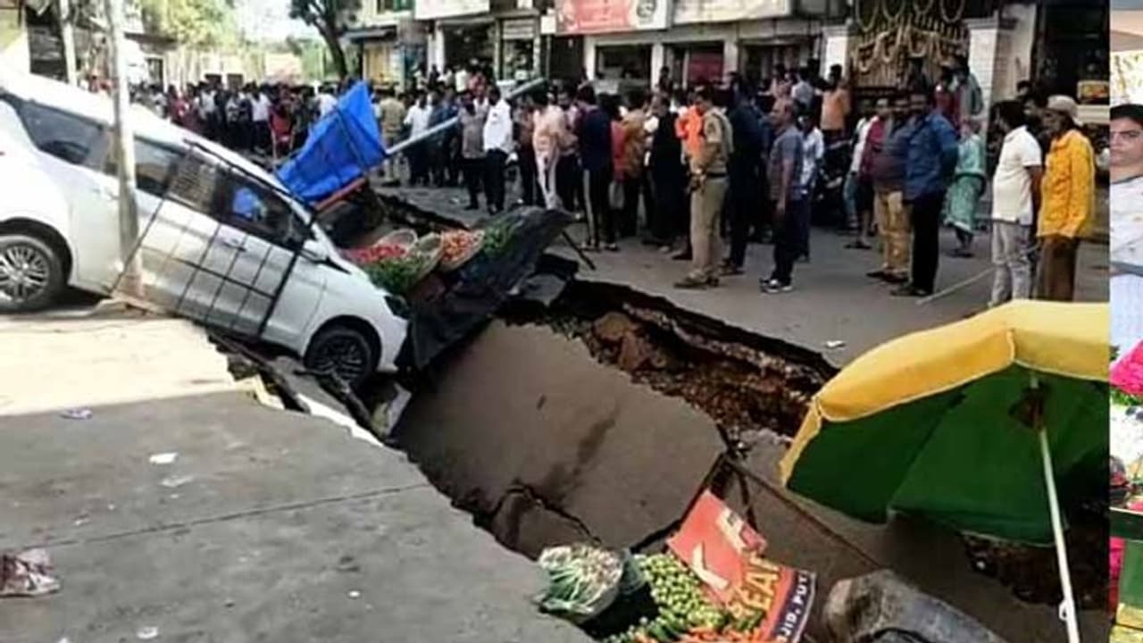 హైద్రాబాద్ గోషామహల్ చాక్నవాడిలో కుంగిన పెద్ద నాలా: కుప్పకూలిన దుకాణాలు, పడిపోయిన వాహనాలు హైద్రాబాద్ గోషామహల్ చాక్నవాడిలో కుంగిన పెద్ద నాలా: కుప్పకూలిన దుకాణాలు, పడిపోయిన వాహనాలు