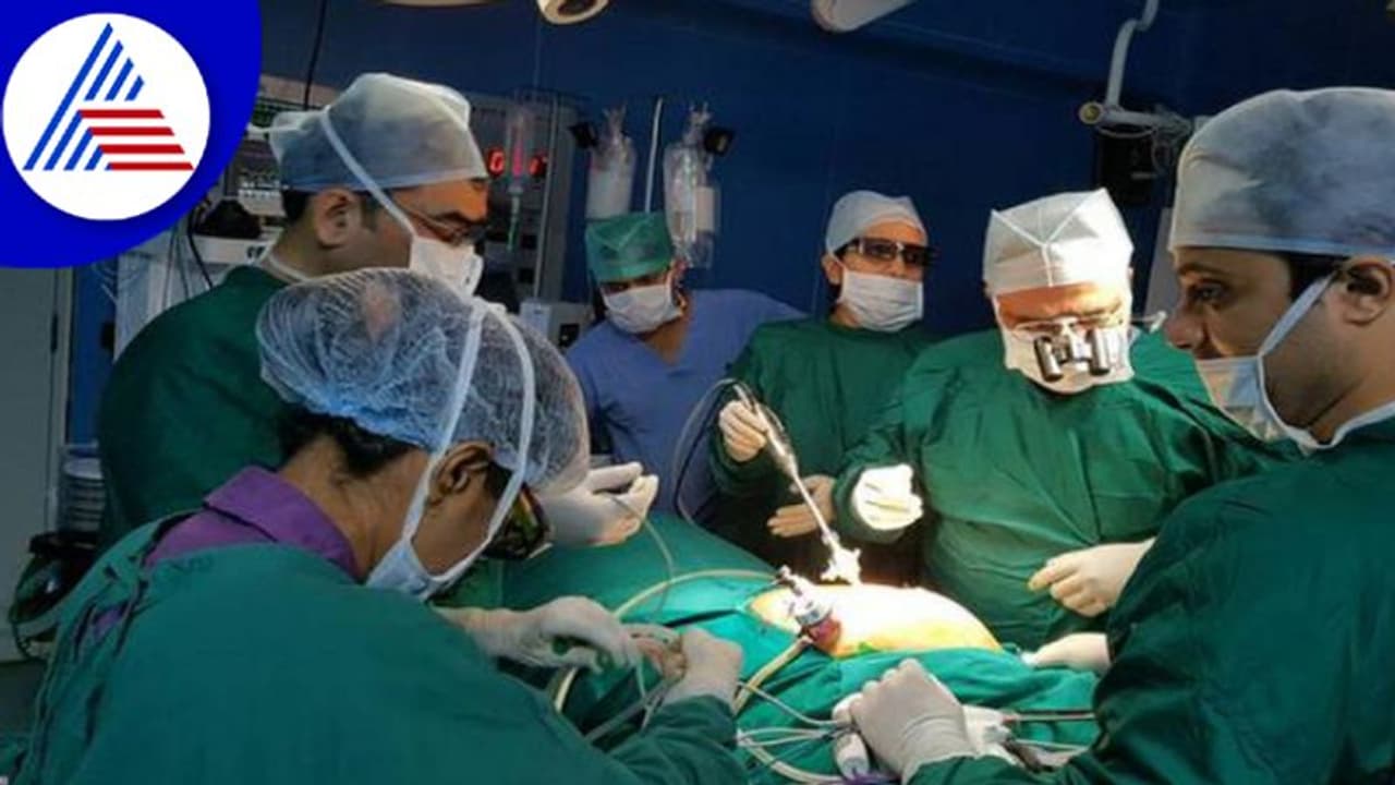 ప్రపంచ రికార్డు సృష్టించిన ఢిల్లీ వైద్యులు .. అత్యంత వేగవంతంగా హిప్ బాల్ రీప్లేస్మెంట్ సర్జరీ .. ప్రపంచ రికార్డు సృష్టించిన ఢిల్లీ వైద్యులు .. అత్యంత వేగవంతంగా హిప్ బాల్ రీప్లేస్మెంట్ సర్జరీ ..