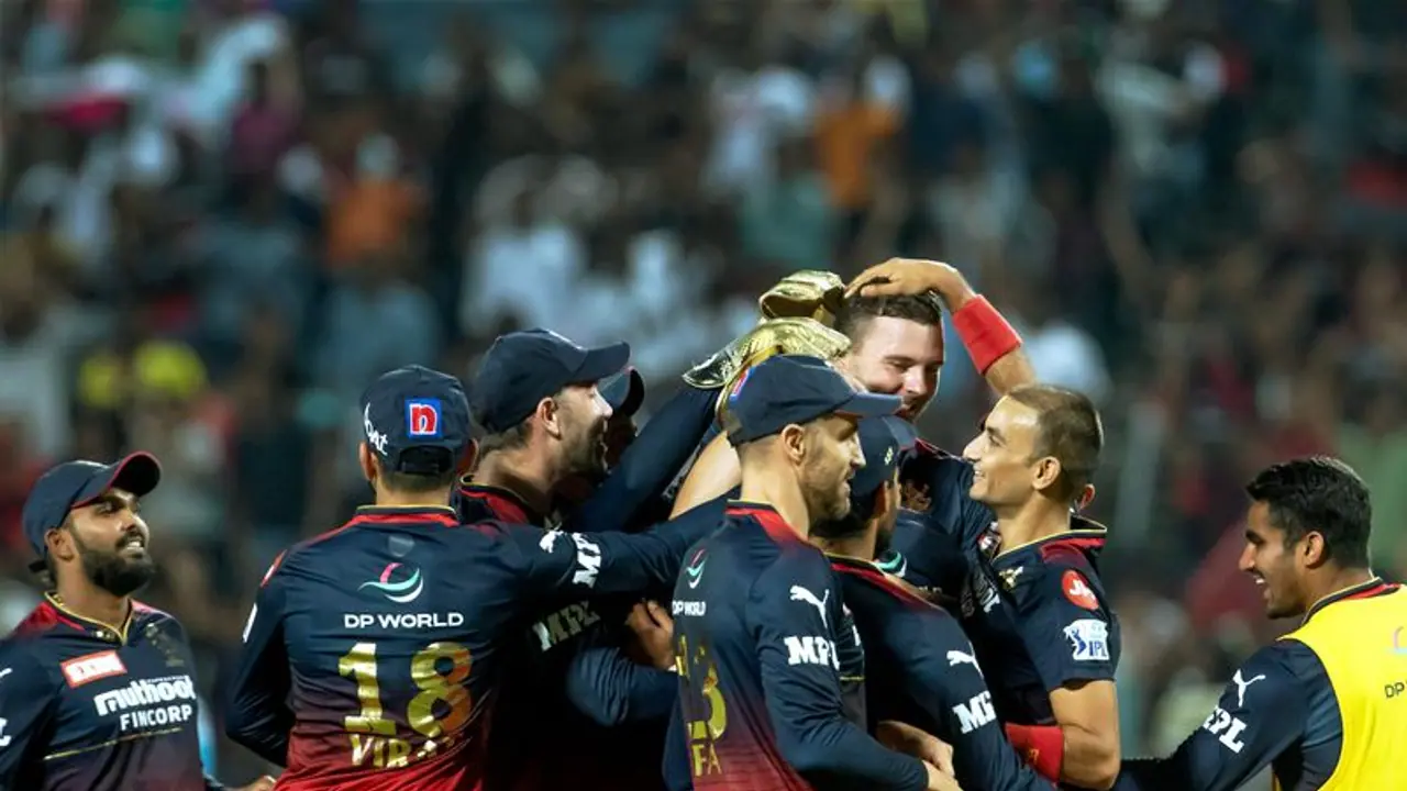 IPL 2023: ஏலத்திற்கு பின் எதுவுமே மாறாத ஆர்சிபி அணியின் ஆடும் லெவன் IPL 2023: ஏலத்திற்கு பின் எதுவுமே மாறாத ஆர்சிபி அணியின் ஆடும் லெவன்