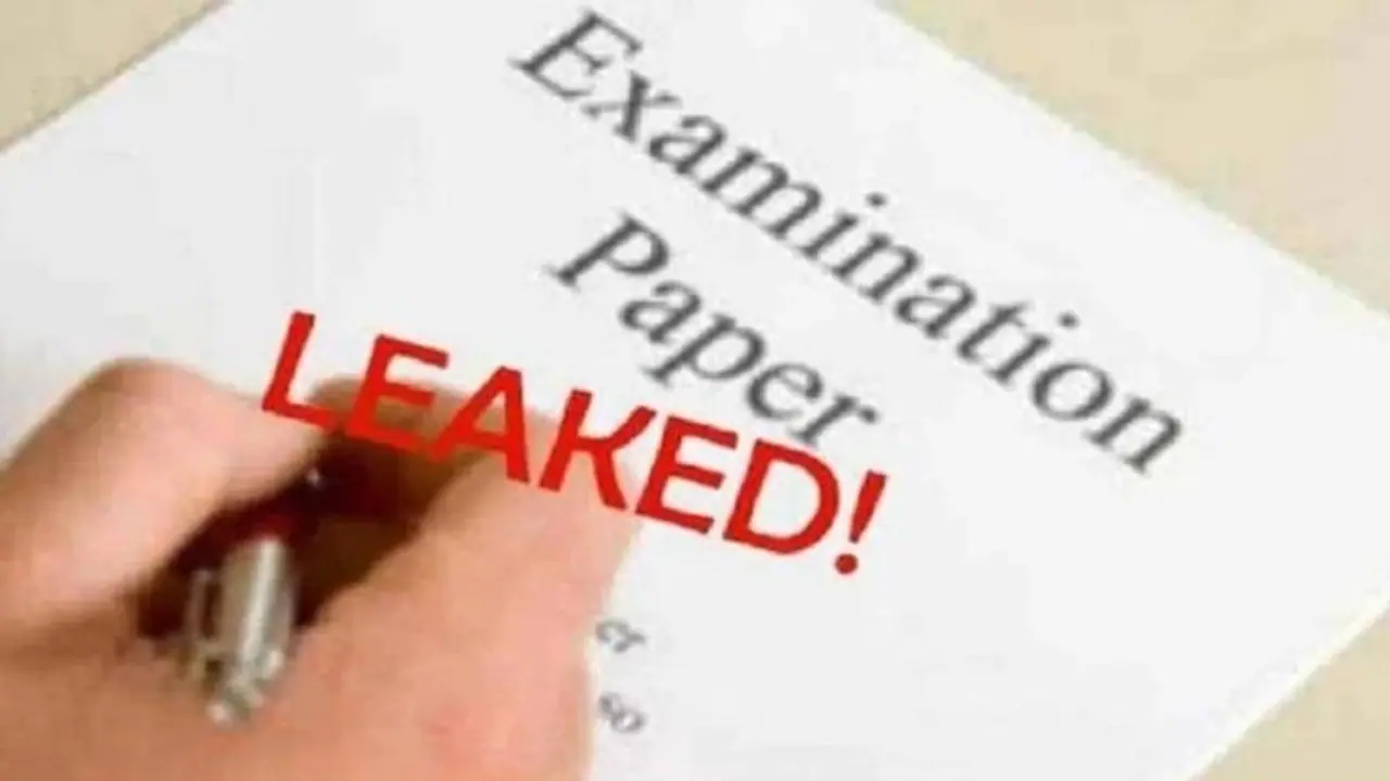  राजस्थान में बड़ा कांड: सेकंड ग्रेड टीचर परीक्षा का पेपर लीक, सरकार ने आधा घंटा पहले कैंसिल किया एग्जाम