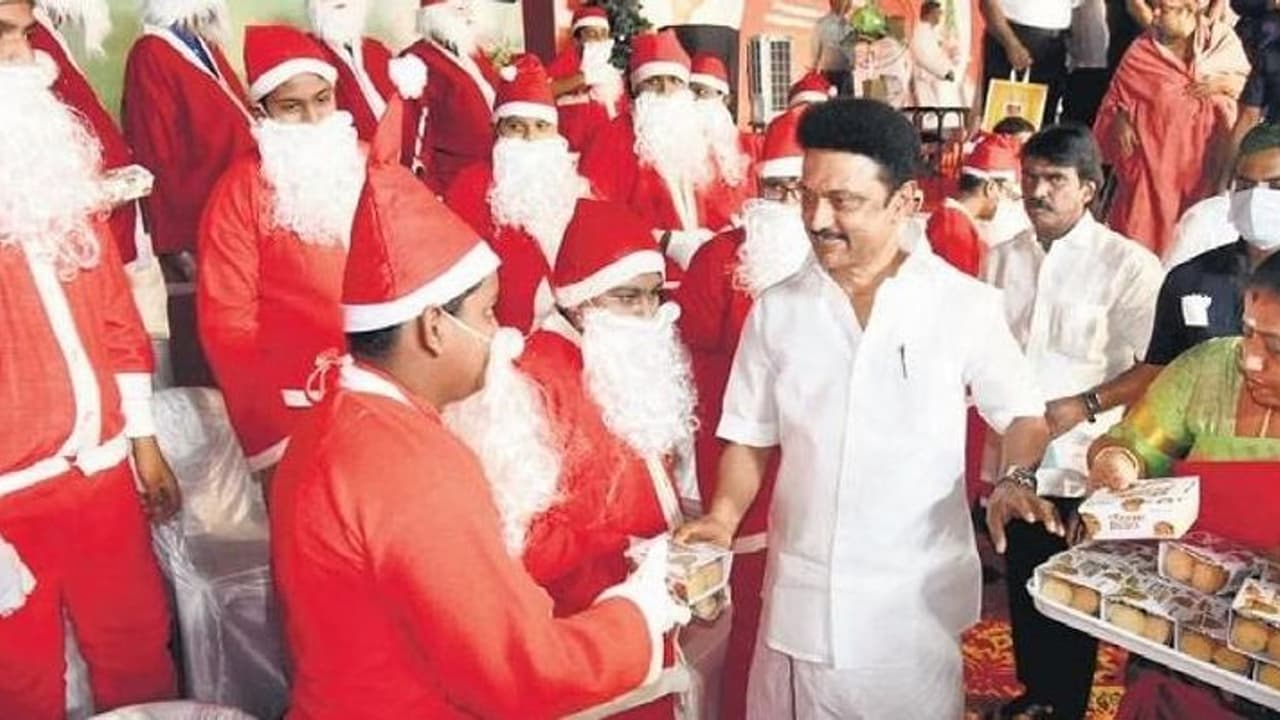 சமத்துவம், சகோதரத்துவத்தின் விழா; பொது மக்களுக்கு முதல்வர் கிறிஸ்துமஸ் வாழ்த்து சமத்துவம், சகோதரத்துவத்தின் விழா; பொது மக்களுக்கு முதல்வர் கிறிஸ்துமஸ் வாழ்த்து