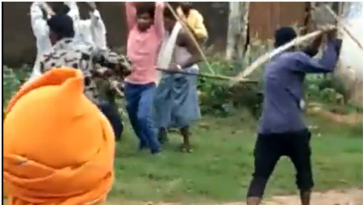 വനഭൂമിയില് കൃഷി ഇറക്കുന്നതുമായി ബന്ധപ്പെട്ട് തര്ക്കം; സംഘര്ഷത്തില് ഒരു മരണം, നിരവധി പേര്ക്ക് പരിക്ക് വനഭൂമിയില് കൃഷി ഇറക്കുന്നതുമായി ബന്ധപ്പെട്ട് തര്ക്കം; സംഘര്ഷത്തില് ഒരു മരണം, നിരവധി പേര്ക്ക് പരിക്ക്