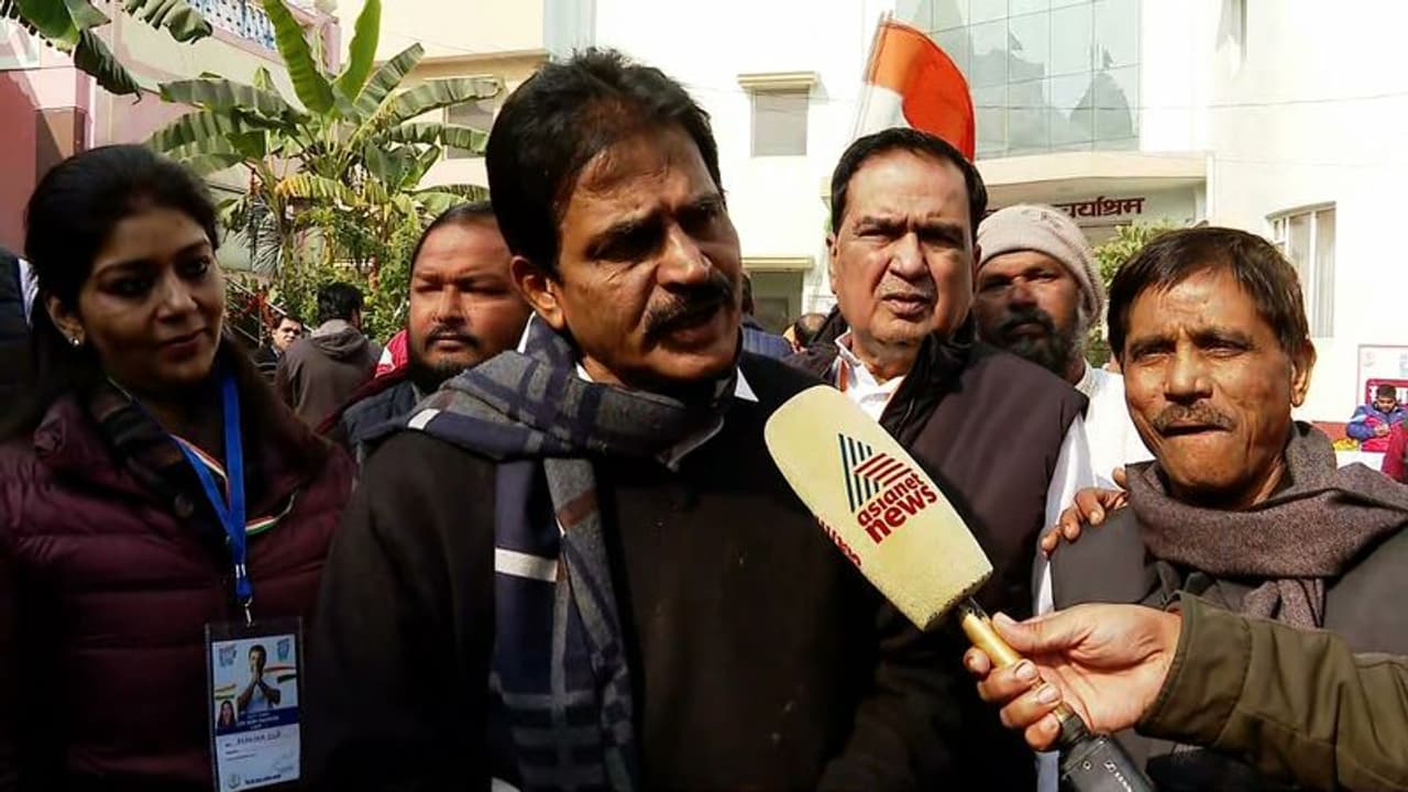 ഭാരത് ജോഡോ യാത്ര നിർത്തിവെക്കില്ല, കൊവിഡ് നിയന്ത്രണം കേന്ദ്രം ഔദ്യോഗികമായി പ്രഖ്യാപിക്കട്ടെ: കെസി വേണുഗോപാൽ ഭാരത് ജോഡോ യാത്ര നിർത്തിവെക്കില്ല, കൊവിഡ് നിയന്ത്രണം കേന്ദ്രം ഔദ്യോഗികമായി പ്രഖ്യാപിക്കട്ടെ: കെസി വേണുഗോപാൽ