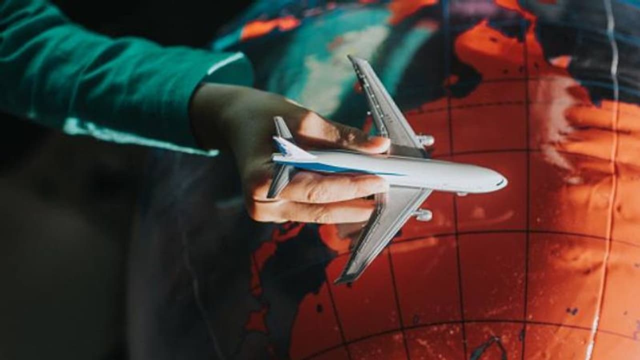 കൊവിഡ് അടച്ചിട്ട ലോകം തുറന്ന കാലം, വീണ്ടെടുക്കലുകളുടെ പോയ വർഷം കൊവിഡ് അടച്ചിട്ട ലോകം തുറന്ന കാലം, വീണ്ടെടുക്കലുകളുടെ പോയ വർഷം