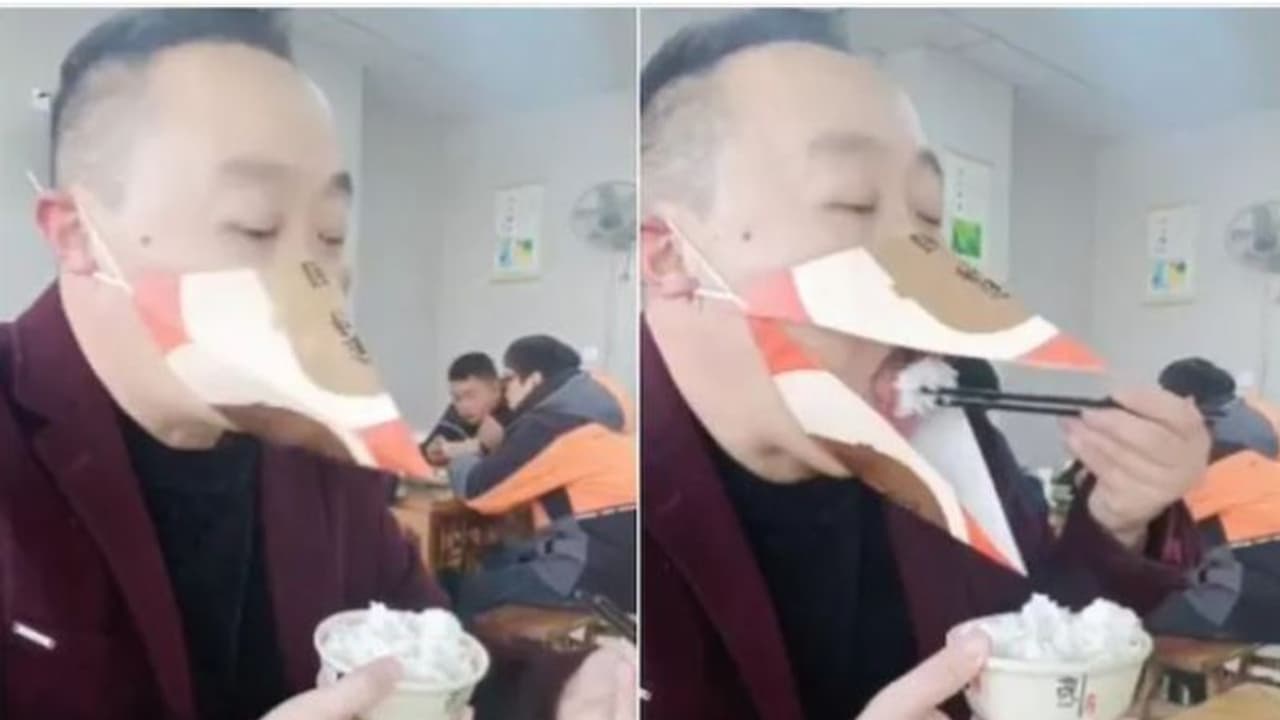 പുതിയ ട്രെന്ഡ് 'കൊക്ക് മാസ്ക്'; കൊവിഡ് വീണ്ടും സജീവമാകുന്നതിനിടെ ചിരിപ്പിക്കും വീഡിയോ പുതിയ ട്രെന്ഡ് 'കൊക്ക് മാസ്ക്'; കൊവിഡ് വീണ്ടും സജീവമാകുന്നതിനിടെ ചിരിപ്പിക്കും വീഡിയോ