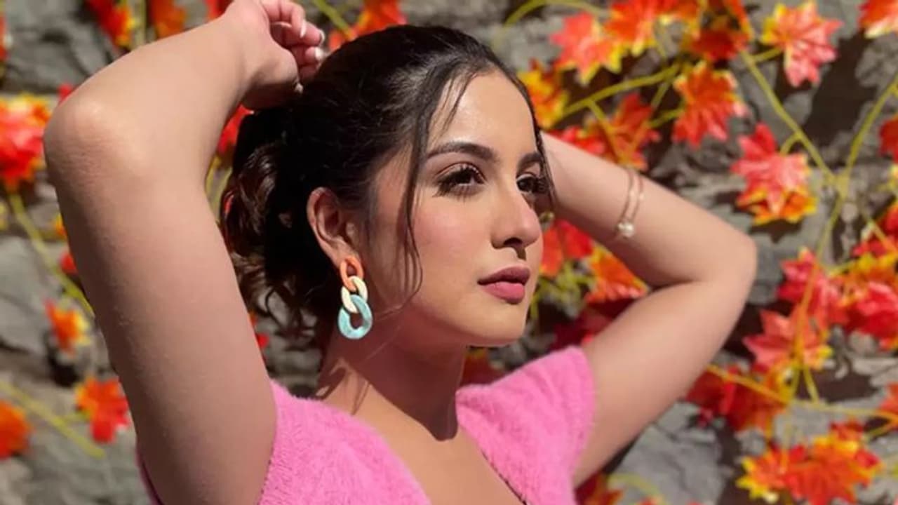 जानें क्या थी TV सेट पर सुसाइड करने वाली तुनिशा शर्मा की आखिरी सोशल मीडिया पोस्ट, जो हो रही वायरल जानें क्या थी TV सेट पर सुसाइड करने वाली तुनिशा शर्मा की आखिरी सोशल मीडिया पोस्ट, जो हो रही वायरल