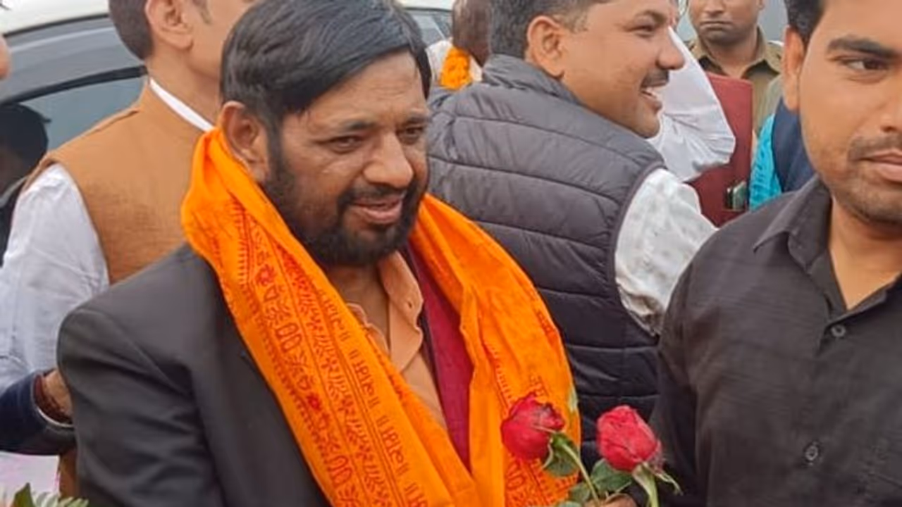 Do not to marry off daughters to alcoholics: Union minister tells people Do not to marry off daughters to alcoholics: Union minister tells people