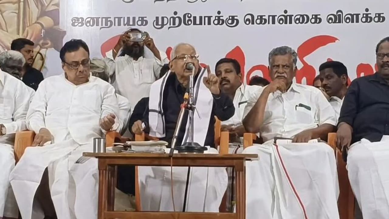 ஆளுநர் மாளிகையில் குண்டு வீசப்பட்ட சம்பவத்திற்கு பின்னால் பாஜகவின் சதி வீரமணி பரபரப்பு குற்றச்சாட்டு ஆளுநர் மாளிகையில் குண்டு வீசப்பட்ட சம்பவத்திற்கு பின்னால் பாஜகவின் சதி வீரமணி பரபரப்பு குற்றச்சாட்டு