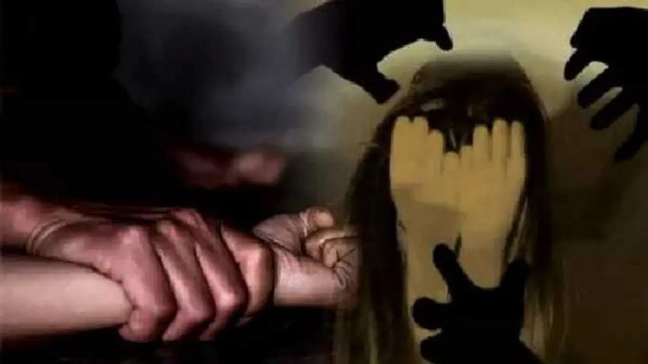 दोस्तों ने ही लूट ली नाबालिग की आबरू, फ्रेंड का बर्थडे मनाने गई थी उसके घर, 6 लोगों ने मिलकर किया गैंगरेप दोस्तों ने ही लूट ली नाबालिग की आबरू, फ्रेंड का बर्थडे मनाने गई थी उसके घर, 6 लोगों ने मिलकर किया गैंगरेप