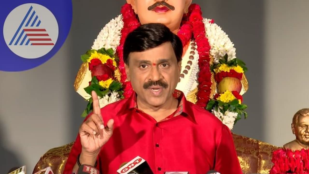 ಜನಾರ್ದನ ರೆಡ್ಡಿ ಬಳ್ಳಾರಿ ಪ್ರವೇಶಕ್ಕೆ ಸುಪ್ರೀಂ ಅಸ್ತು: ಬಾಸ್ ಈಸ್ ಬ್ಯಾಕ್ ಎಂದ ಫ್ಯಾನ್ಸ್ ಜನಾರ್ದನ ರೆಡ್ಡಿ ಬಳ್ಳಾರಿ ಪ್ರವೇಶಕ್ಕೆ ಸುಪ್ರೀಂ ಅಸ್ತು: ಬಾಸ್ ಈಸ್ ಬ್ಯಾಕ್ ಎಂದ ಫ್ಯಾನ್ಸ್