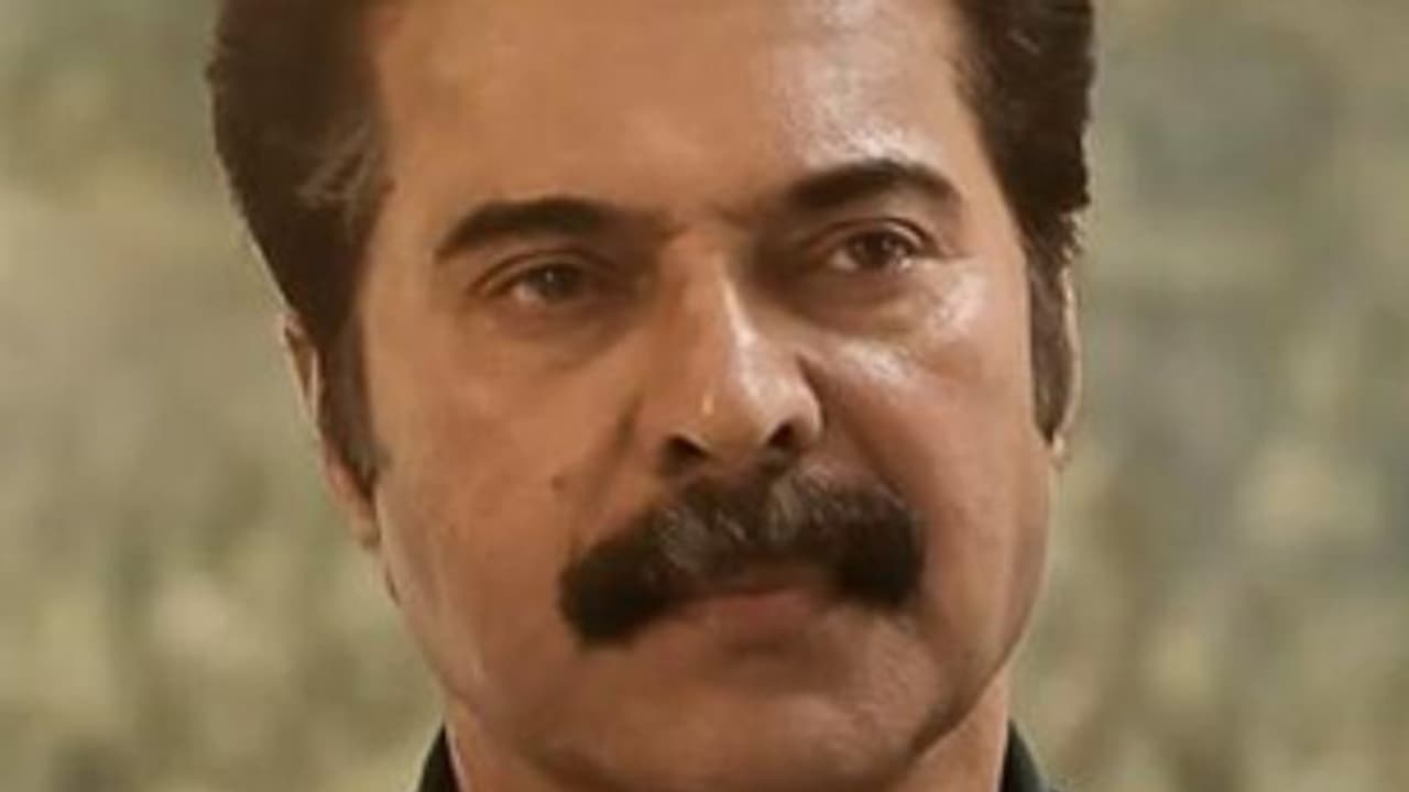 തലയെടുപ്പോടെ മമ്മൂട്ടി, 'ക്രിസ്റ്റഫര്‍' റിലീസിനായി കാത്ത് ആരാധകര്‍