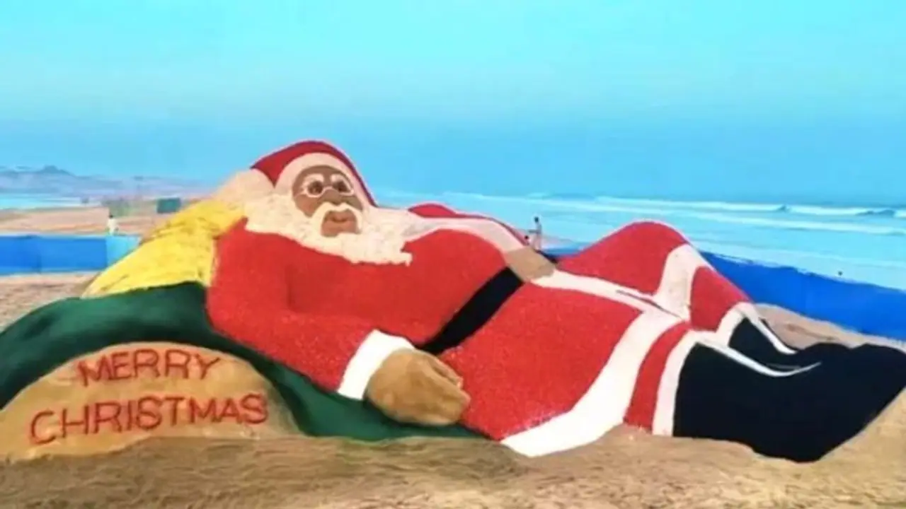 1.5 டன் தக்காளிகள்.. சொக்க வைக்கும் கிறிஸ்துமஸ் தாத்தா மணல் சிற்பம் வைரல் வீடியோ! 1.5 டன் தக்காளிகள்.. சொக்க வைக்கும் கிறிஸ்துமஸ் தாத்தா மணல் சிற்பம் வைரல் வீடியோ!