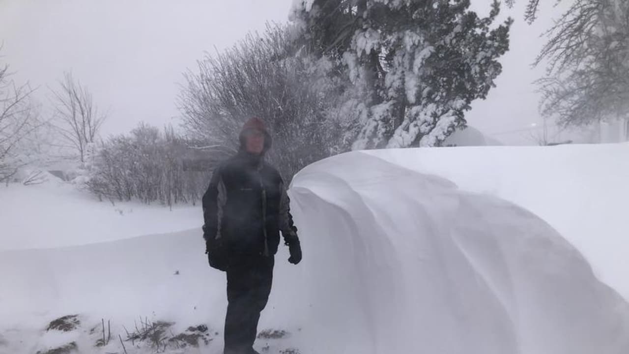 അതിശൈത്യത്തിൽ മരവിച്ച് അമേരിക്കയും കാനഡയും, ജനജീവിതം ദുസഹം, മരണസംഖ്യ 38 ആയി അതിശൈത്യത്തിൽ മരവിച്ച് അമേരിക്കയും കാനഡയും, ജനജീവിതം ദുസഹം, മരണസംഖ്യ 38 ആയി