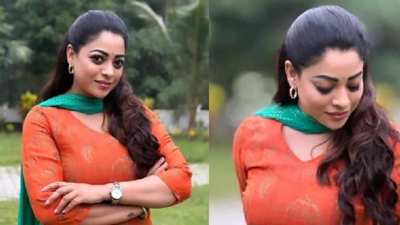 തനി നാടൻ വേഷത്തിൽ സീരിയൽ താരം അഞ്ജലി റാവു; ചിത്രങ്ങൾ തനി നാടൻ വേഷത്തിൽ സീരിയൽ താരം അഞ്ജലി റാവു; ചിത്രങ്ങൾ