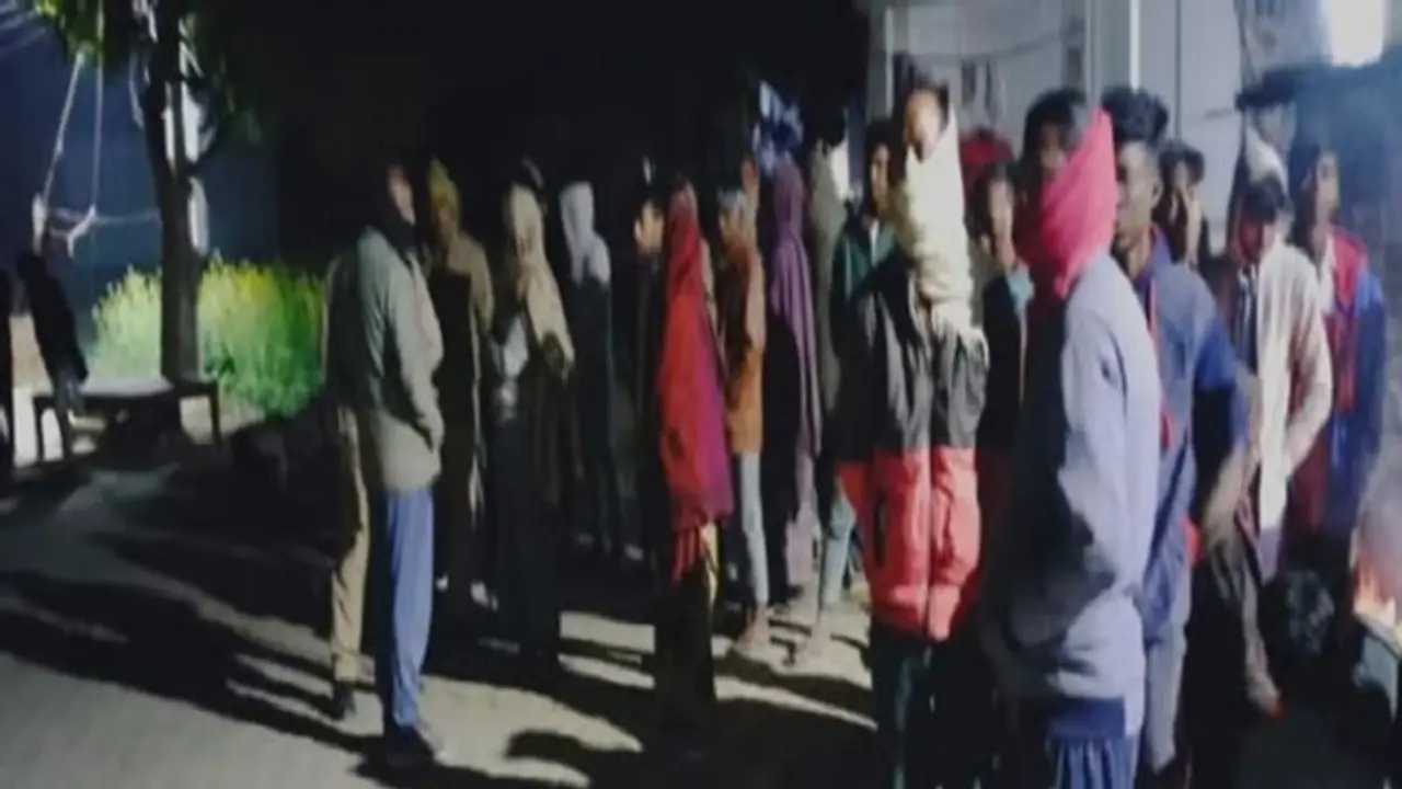 சொத்து பிரச்சினை: தங்கை, மைத்துனர் மீது மிளகாய் பொடி தூவி வெட்டி கொலை சொத்து பிரச்சினை: தங்கை, மைத்துனர் மீது மிளகாய் பொடி தூவி வெட்டி கொலை