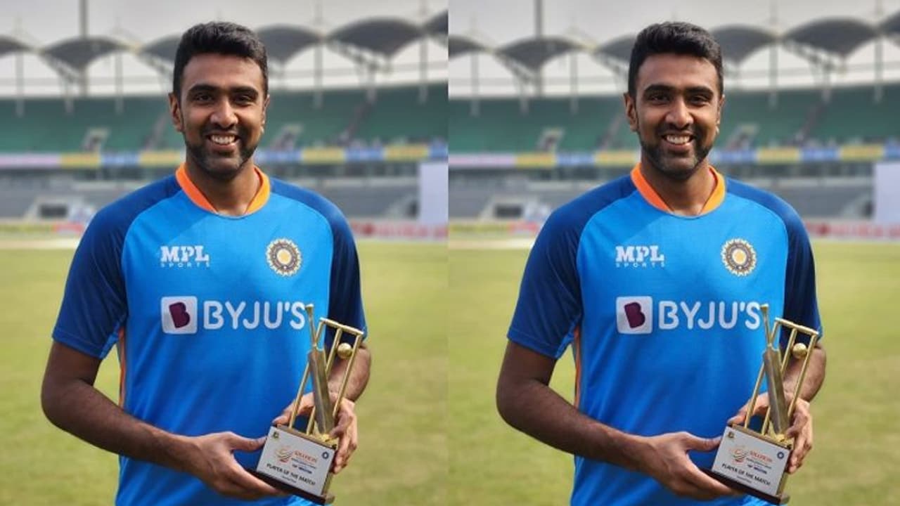 இந்தியா 89க்கு ஆல் அவுட் ஆகியிருக்கும்: டுவிட்டர் பதிவுக்கு பதிலடி கொடுத்த அஸ்வின்! இந்தியா 89க்கு ஆல் அவுட் ஆகியிருக்கும்: டுவிட்டர் பதிவுக்கு பதிலடி கொடுத்த அஸ்வின்!