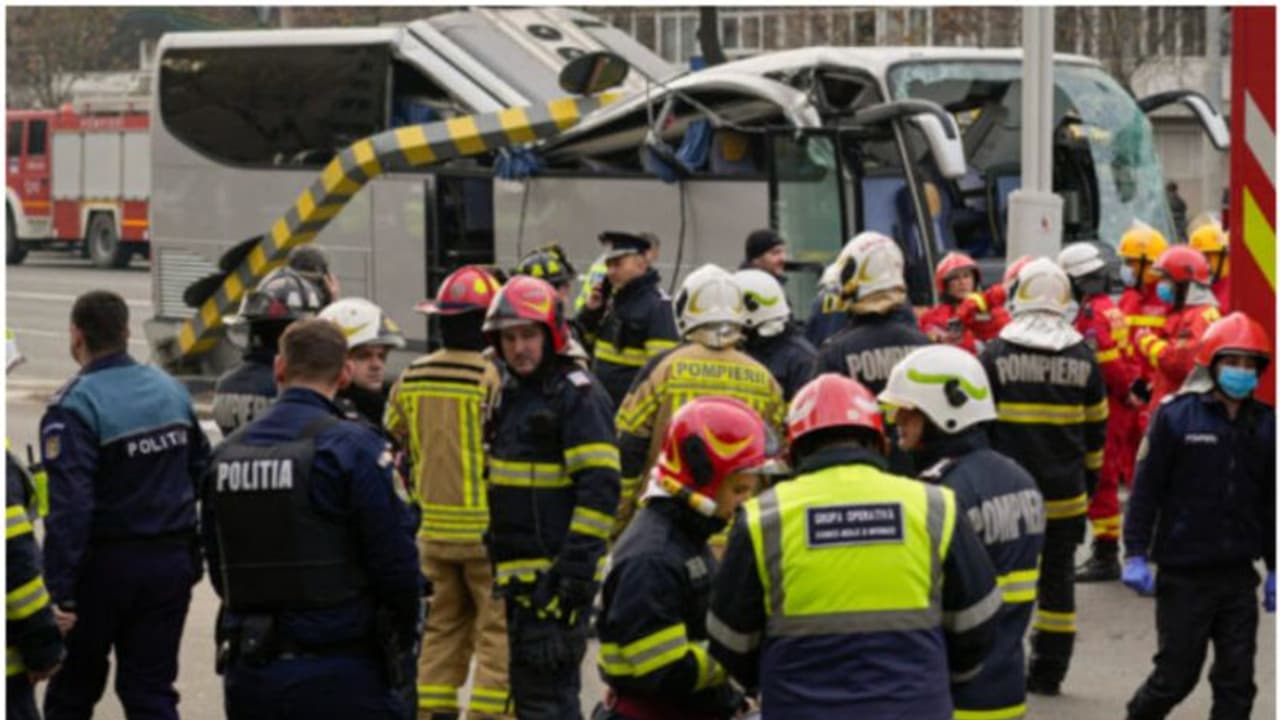 അതിശൈത്യം; കാനഡയില് ഇന്റര്സിറ്റി ബസ് മറിഞ്ഞ് നാല് മരണം, 36 പേര്ക്ക് പരിക്ക് അതിശൈത്യം; കാനഡയില് ഇന്റര്സിറ്റി ബസ് മറിഞ്ഞ് നാല് മരണം, 36 പേര്ക്ക് പരിക്ക്