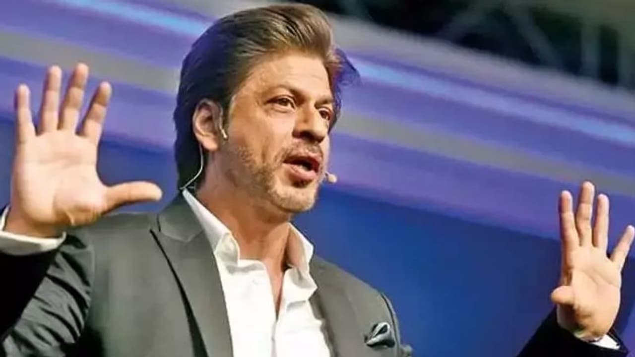 Shah Rukh Khan; ನಾನು ರಾತ್ರಿ ಬ್ಯಾಟ್‌ಮ್ಯಾನ್ ಬೆಳಗ್ಗೆ ಸೂಪರ್‌ಮ್ಯಾನ್; 'ಪಠಾಣ್' ಸ್ಟಾರ್ ಹೇಳಿಕೆ ವೈರಲ್ 