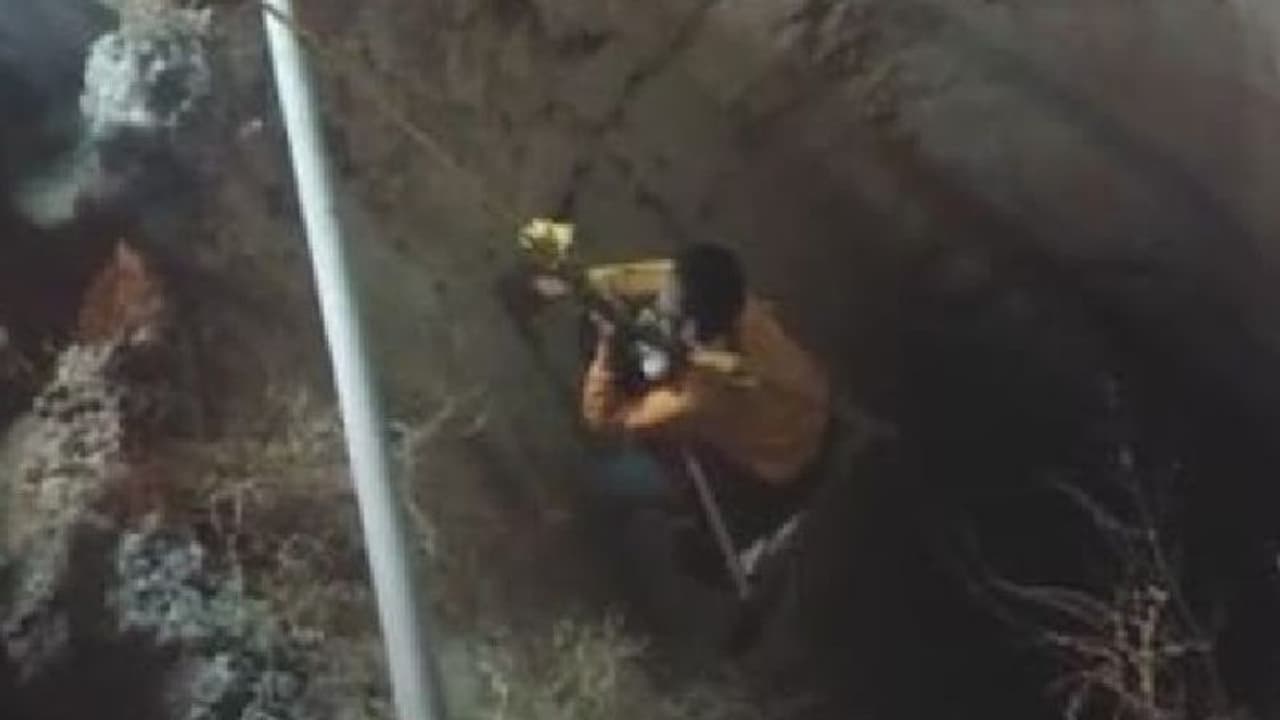 बहन को बचाने जान पर खेल गया 16 साल का भाई, जज्बे के सामने मौत ने भी टेक दिए घुटने... बहन को बचाने जान पर खेल गया 16 साल का भाई, जज्बे के सामने मौत ने भी टेक दिए घुटने...