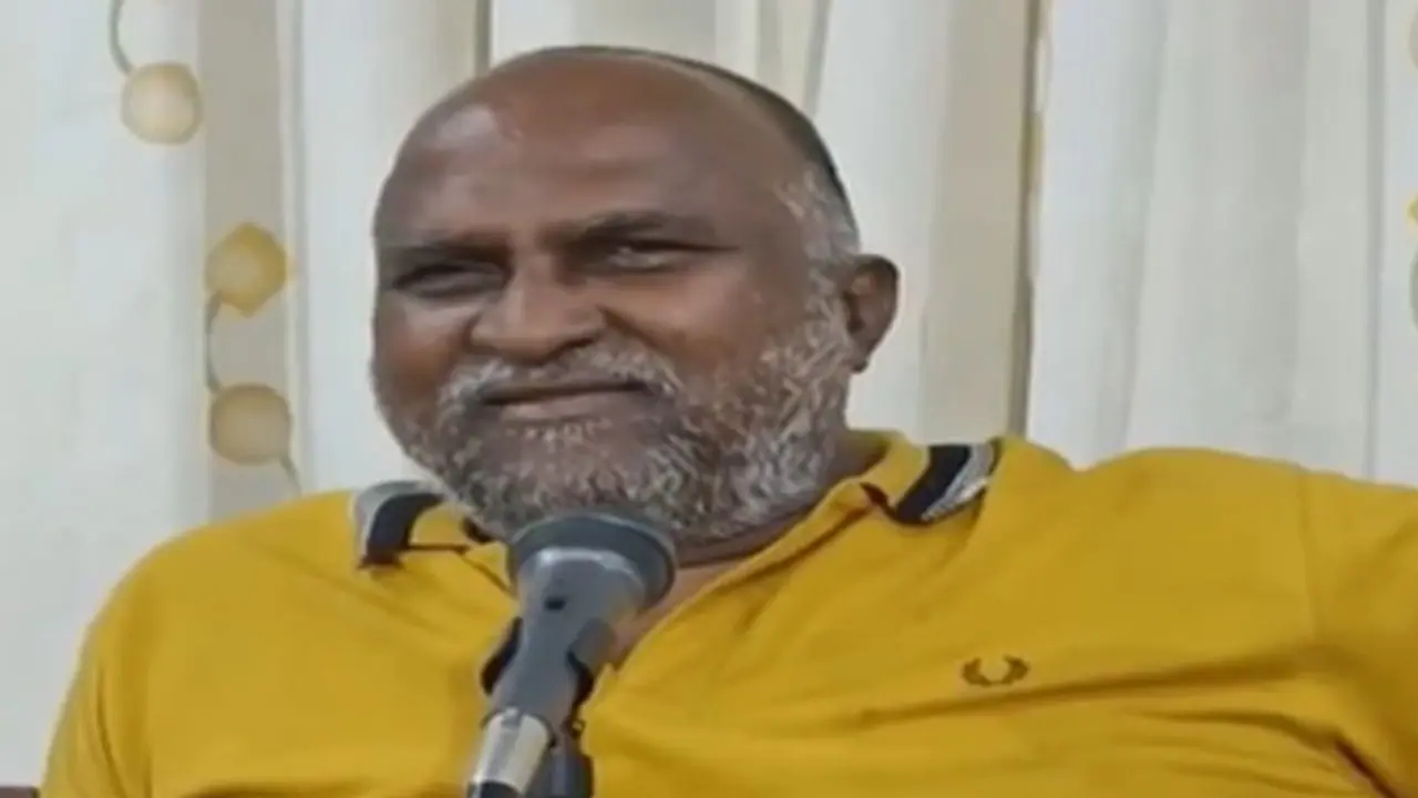 కోమటిరెడ్డి పార్టీకి నష్టం జరిగేలా మాట్లాడలేదు.. 70 సీట్లు మా టార్గెట్: జగ్గారెడ్డి కోమటిరెడ్డి పార్టీకి నష్టం జరిగేలా మాట్లాడలేదు.. 70 సీట్లు మా టార్గెట్: జగ్గారెడ్డి