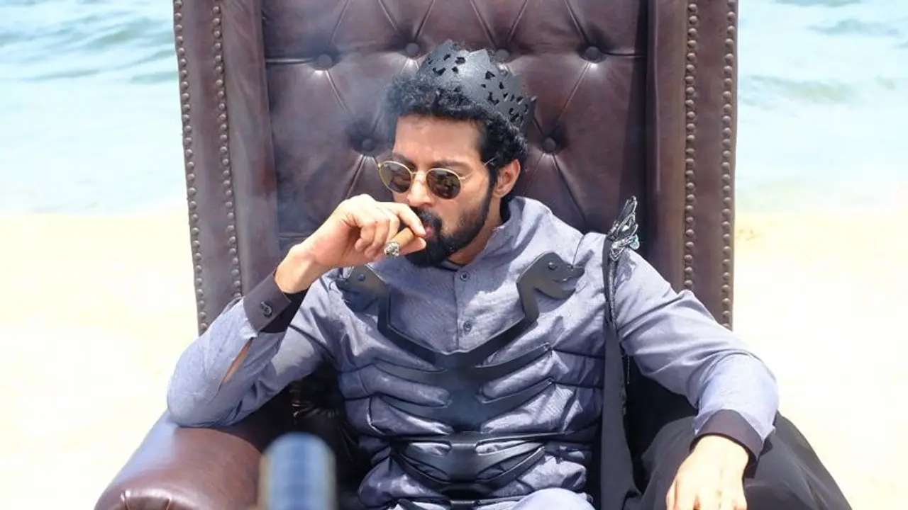 வித்தியாசமான கதையில் 'குக் வித் கோமாளி' சந்தோஷ் பிரதாப் நடித்துள்ள ‘டியர் டெத்’ படத்தின் ரிலீஸ் தேதி அறிவிப்பு வித்தியாசமான கதையில் 'குக் வித் கோமாளி' சந்தோஷ் பிரதாப் நடித்துள்ள ‘டியர் டெத்’ படத்தின் ரிலீஸ் தேதி அறிவிப்பு