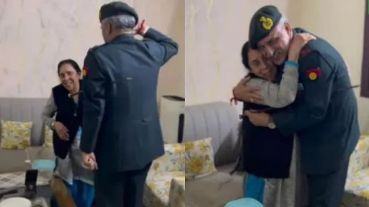 വിരമിക്കുന്നതിന് മുമ്പ് അവസാന സല്യൂട്ട് അമ്മയ്ക്ക് നല്കി സൈനികന്; വൈറലായി വീഡിയോ വിരമിക്കുന്നതിന് മുമ്പ് അവസാന സല്യൂട്ട് അമ്മയ്ക്ക് നല്കി സൈനികന്; വൈറലായി വീഡിയോ