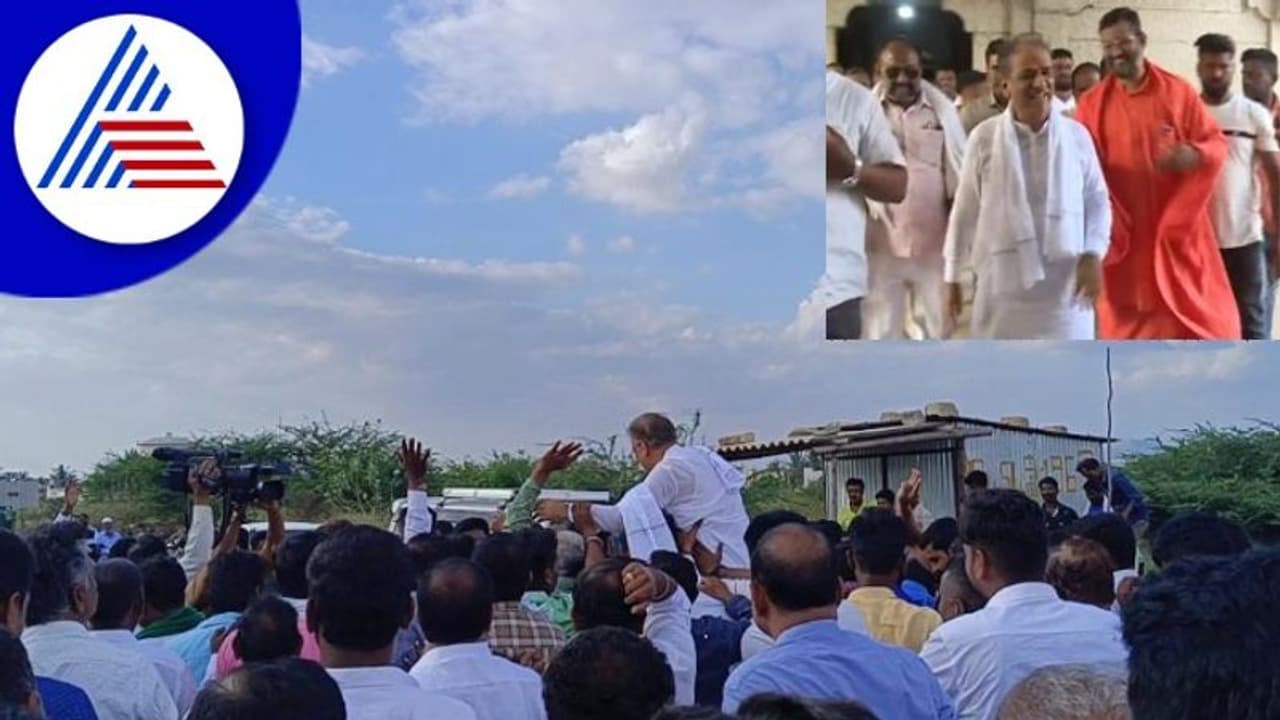 Chitradurga: ಮುರುಘಾ ಶ್ರೀ ವಿರುದ್ದ ಪಿತೂರಿ ಪ್ರಕರಣ, ಮಾಜಿ ಶಾಸಕ ಬಸವರಾಜನ್ ಜೈಲಿನಿಂದ ಬಿಡುಗಡೆ Chitradurga: ಮುರುಘಾ ಶ್ರೀ ವಿರುದ್ದ ಪಿತೂರಿ ಪ್ರಕರಣ, ಮಾಜಿ ಶಾಸಕ ಬಸವರಾಜನ್ ಜೈಲಿನಿಂದ ಬಿಡುಗಡೆ