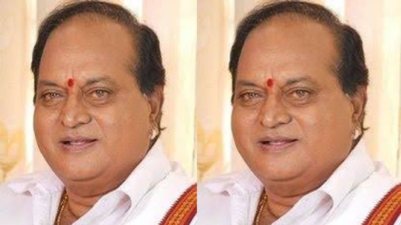 Chalapathi Rao : మహాప్రస్థానంలో ముగిసిన చలపతి రావు అంత్యక్రియలు.. హాజరైన ప్రముఖులు Chalapathi Rao : మహాప్రస్థానంలో ముగిసిన చలపతి రావు అంత్యక్రియలు.. హాజరైన ప్రముఖులు