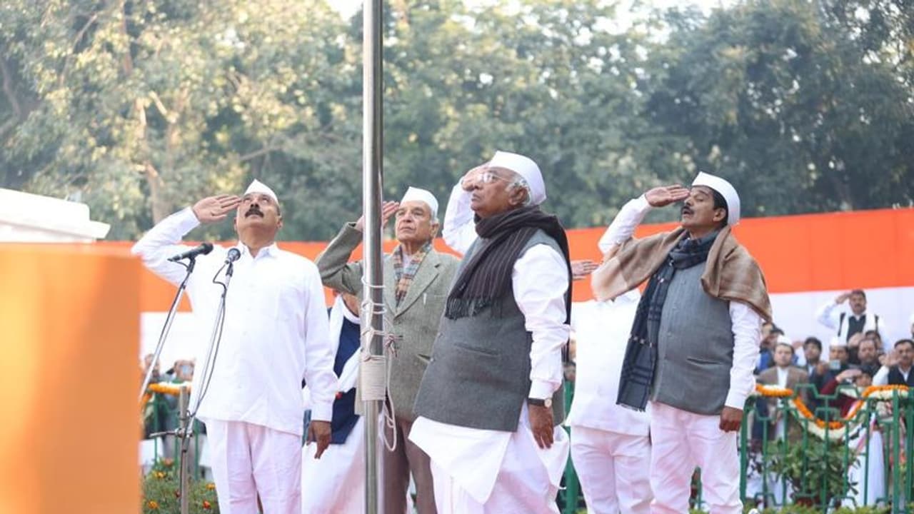 Congress Foundation Day 2022:இந்தியா என்ற சித்தாந்தத்தின் மீது தாக்குதல்!காங்கிரஸ் தலைவர் கார்கே பேச்சு