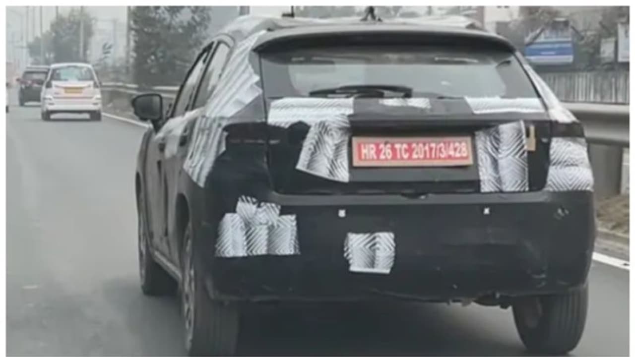 രഹസ്യപ്പേരുമായി ഇന്നോവയുടെ കസിൻ, പിറവി മാരുതിയുടെ പ്ലാന്റില്, അതും മറ്റൊരു രഹസ്യനാമത്തില്! രഹസ്യപ്പേരുമായി ഇന്നോവയുടെ കസിൻ, പിറവി മാരുതിയുടെ പ്ലാന്റില്, അതും മറ്റൊരു രഹസ്യനാമത്തില്!